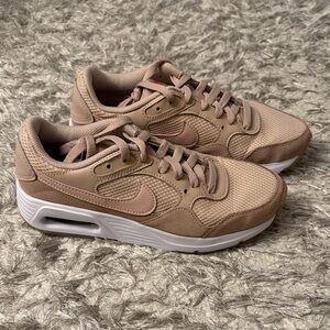 Nike Air Max rose gold size 7. Women’s